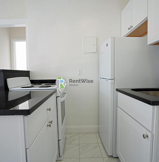 Photo of 1223 Beacon Street