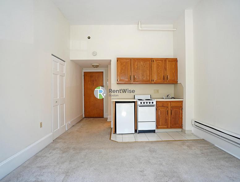 Photo of 1223 Beacon Street