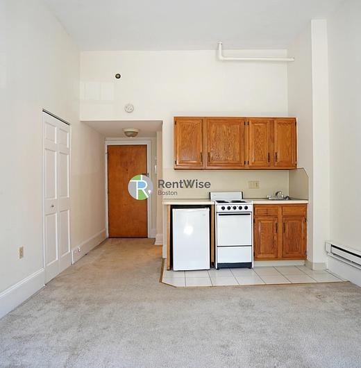 Photo of 1223 Beacon Street