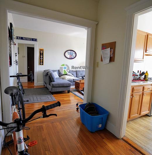 Photo of 1810 Commonwealth Ave