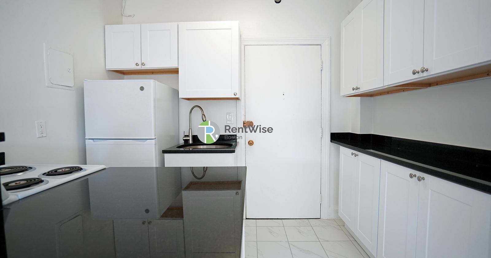 Photo of 1223 Beacon Street
