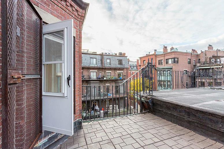 Photo of 225 Newbury St