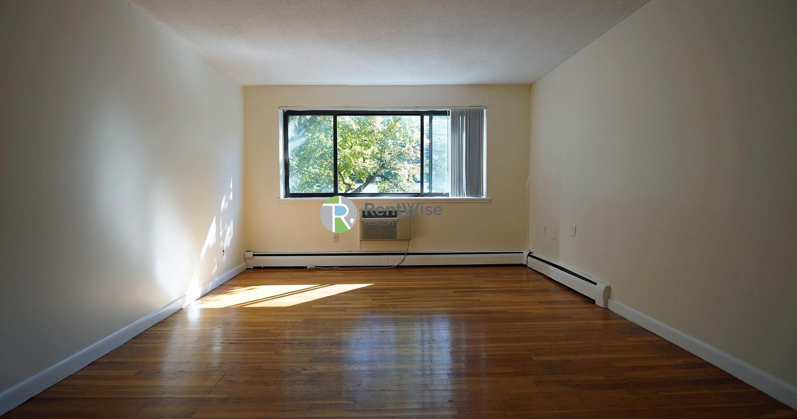 Photo of 122 Dustin Street