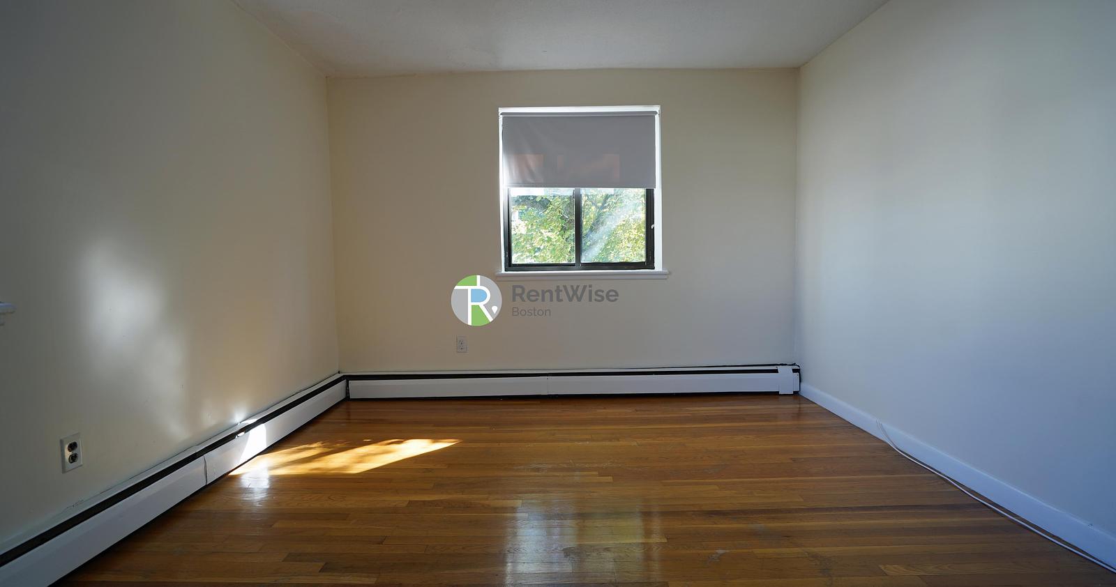 Photo of 122 Dustin Street