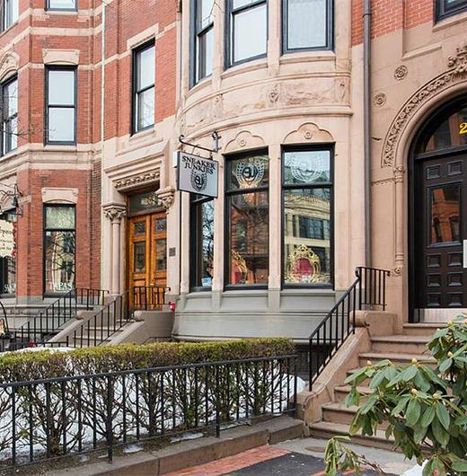 Photo of 270 Newbury Street