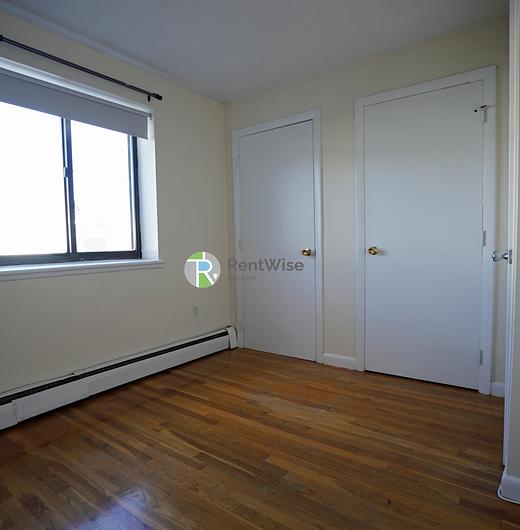 Photo of 122 Dustin Street