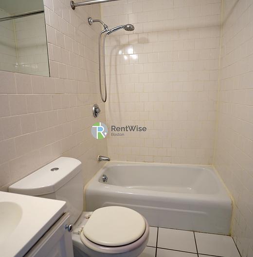 Photo of 1223 Beacon Street