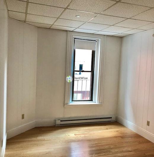 Photo of 272 Newbury St