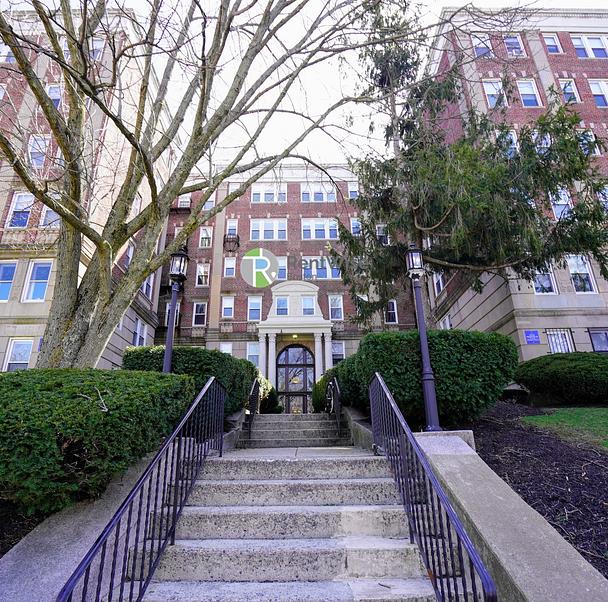 Photo of 1810 Commonwealth Ave