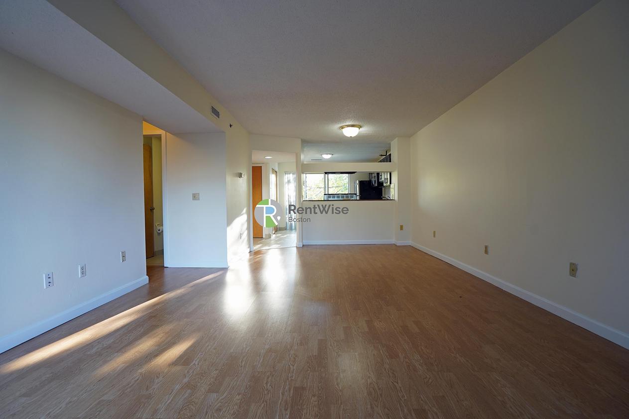 Photo of 140 North Beacon Street