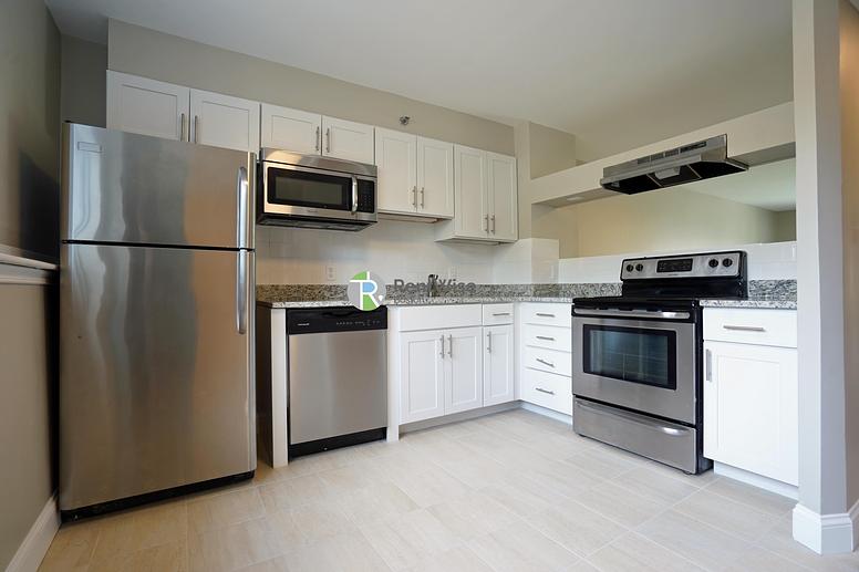 Photo of 140 North Beacon Street