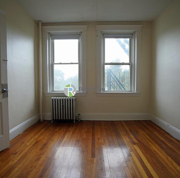 Photo of 135 Washington Street