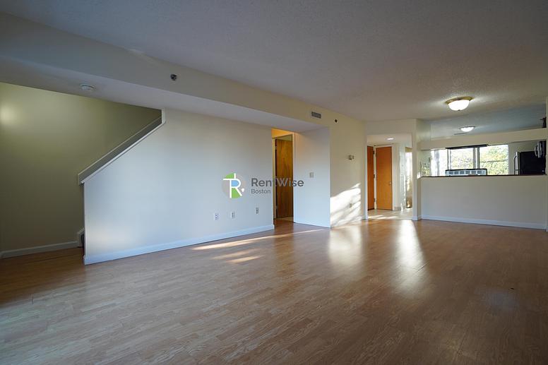 Photo of 140 North Beacon Street