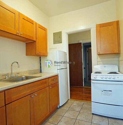 Photo of 504 Beacon St