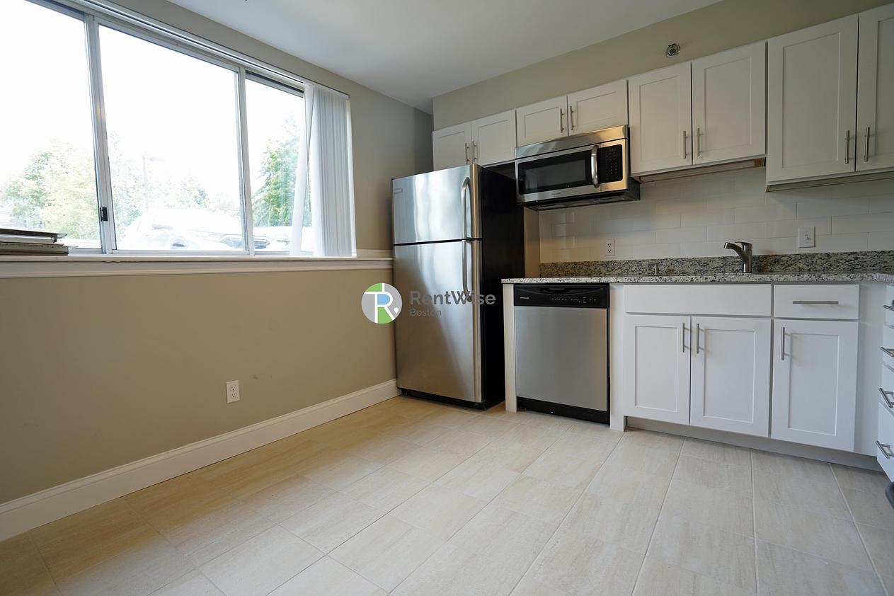 Photo of 140 North Beacon Street