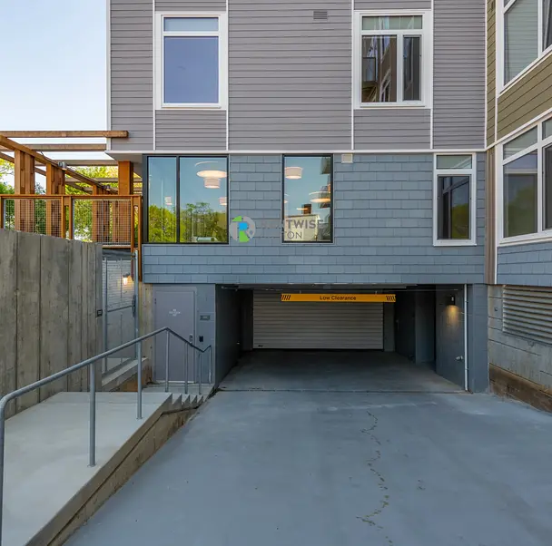 Photo of 77 New St