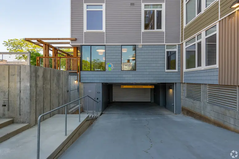 Photo of 77 New St
