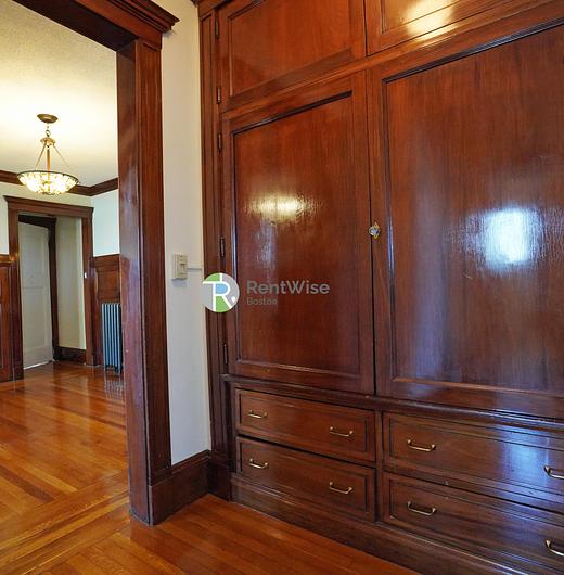Photo of 452 Park Drive