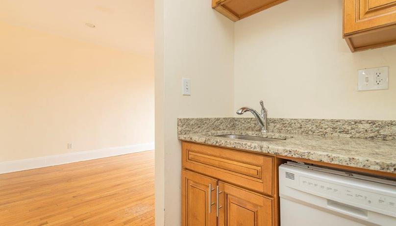 Photo of 123 Highland Ave
