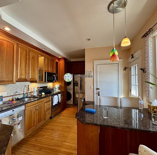 Photo of 399 Washington Street