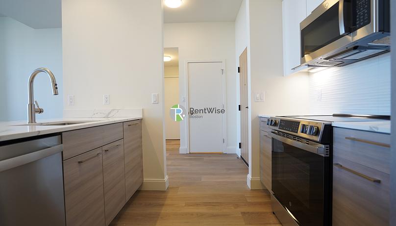 Photo of 1079 Commonwealth Ave (The Atrium)