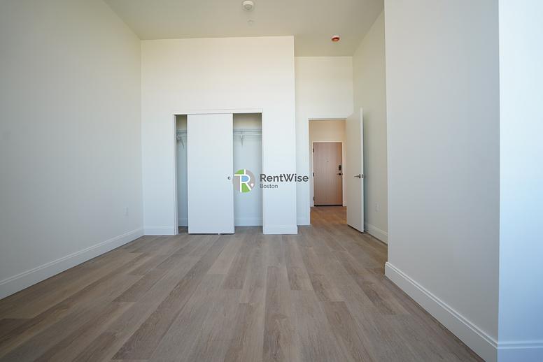 Photo of 1079 Commonwealth Ave (The Atrium)