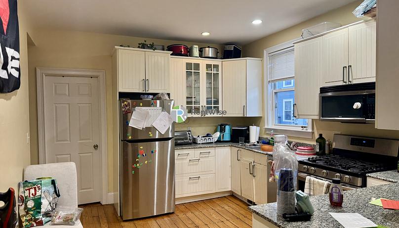 Photo of 731 Parker St