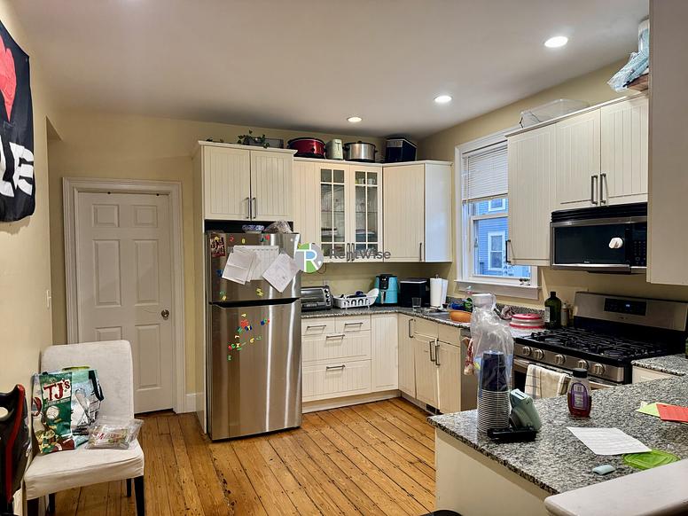 Photo of 731 Parker St