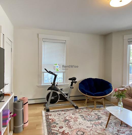 Photo of 319 Columbia St.