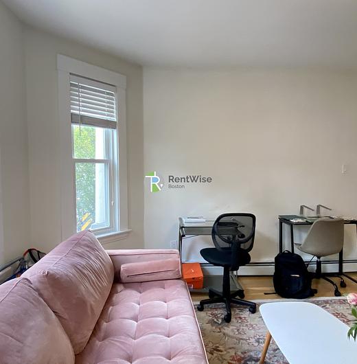 Photo of 319 Columbia St.