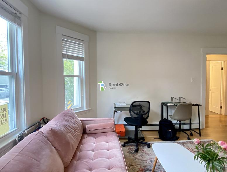 Photo of 319 Columbia St.