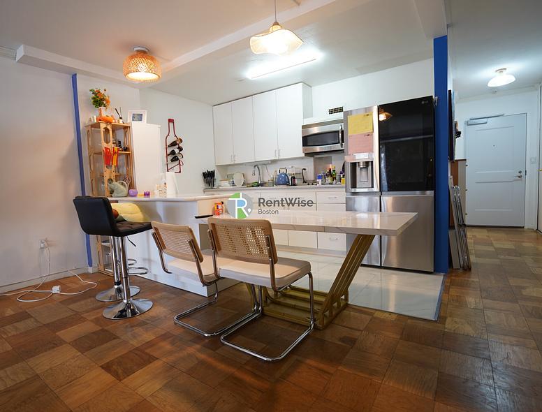Photo of 6 Whittier Pl