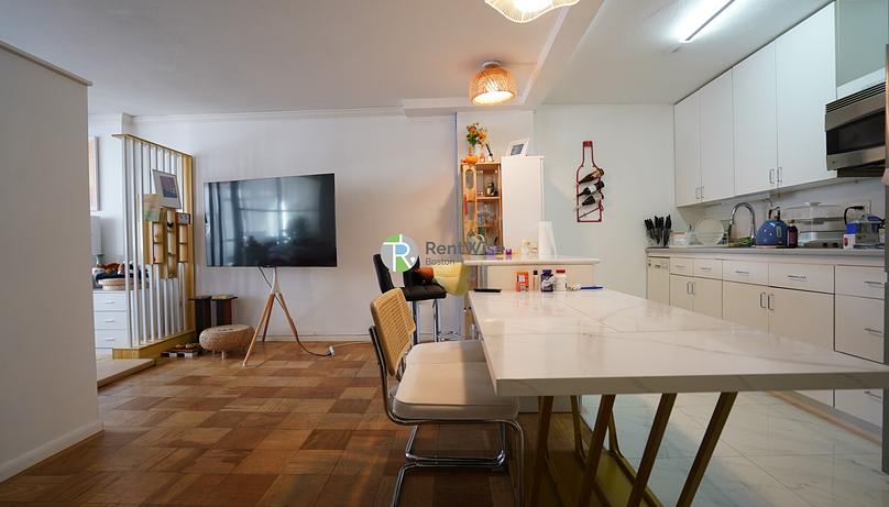 Photo of 6 Whittier Pl