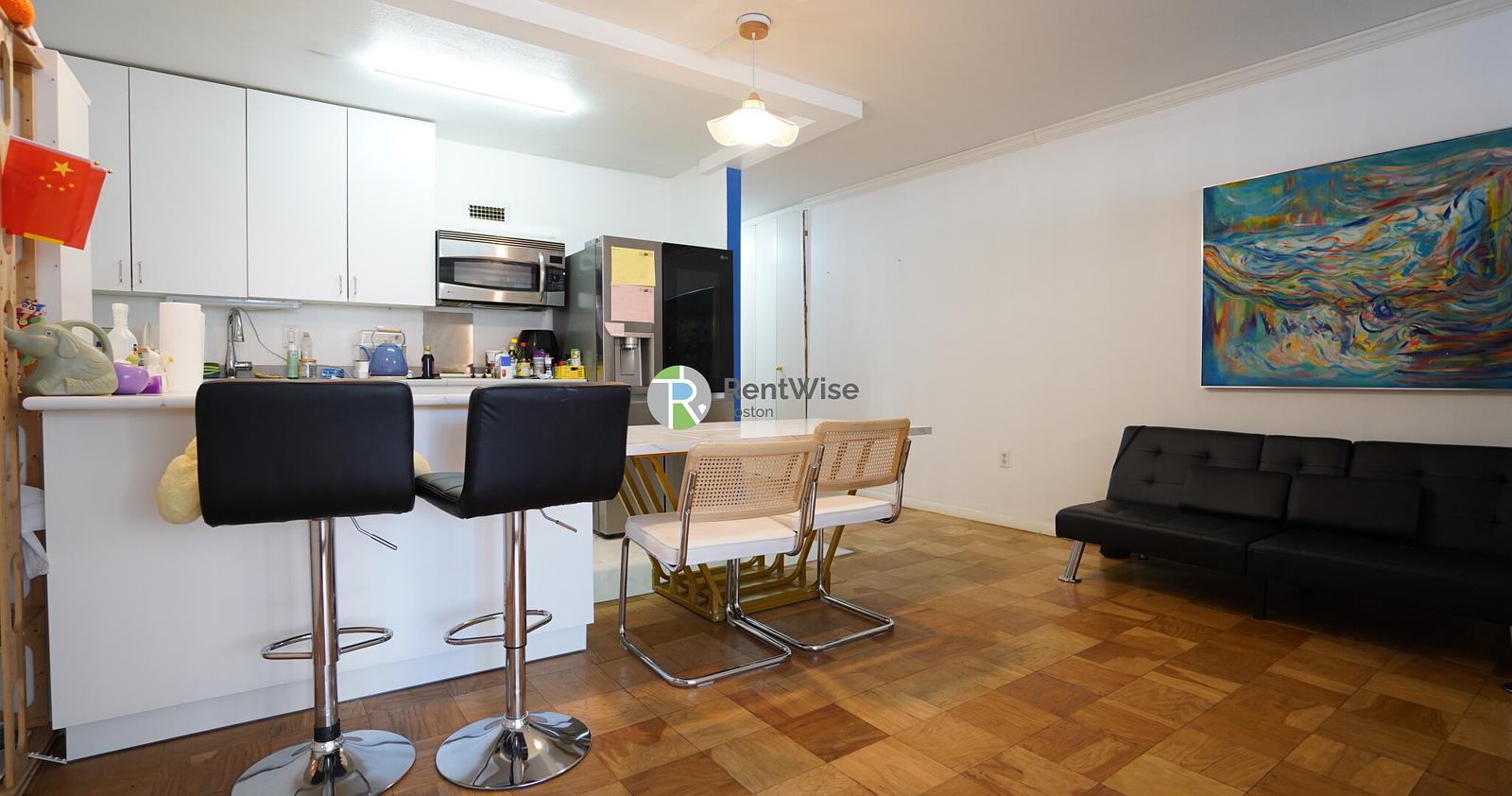 Photo of 6 Whittier Pl