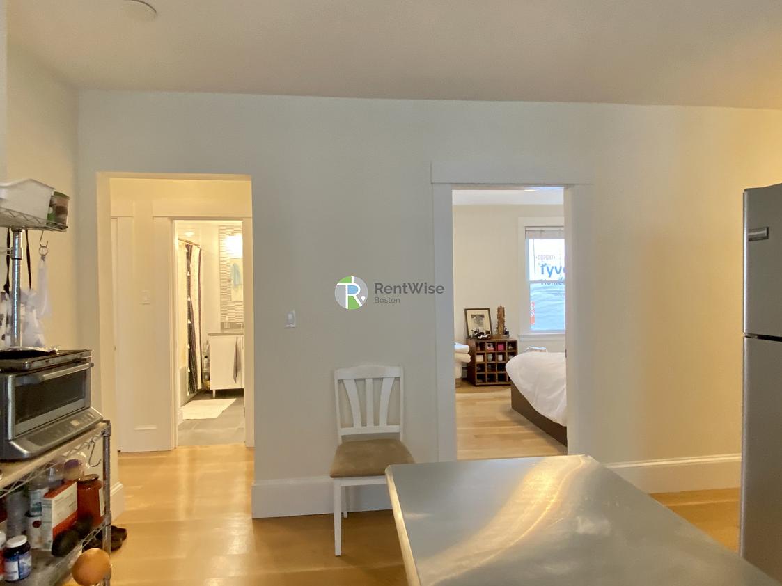 Photo of 319 Columbia St.