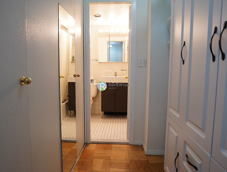 Photo of 6 Whittier Pl