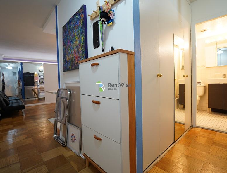 Photo of 6 Whittier Pl