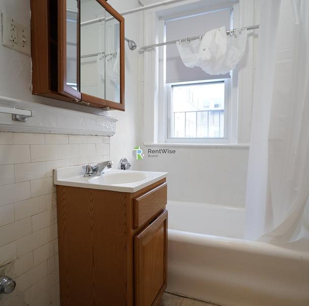 Photo of 1171 Boylston Street