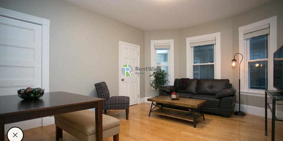 Photo of 7 Story Street